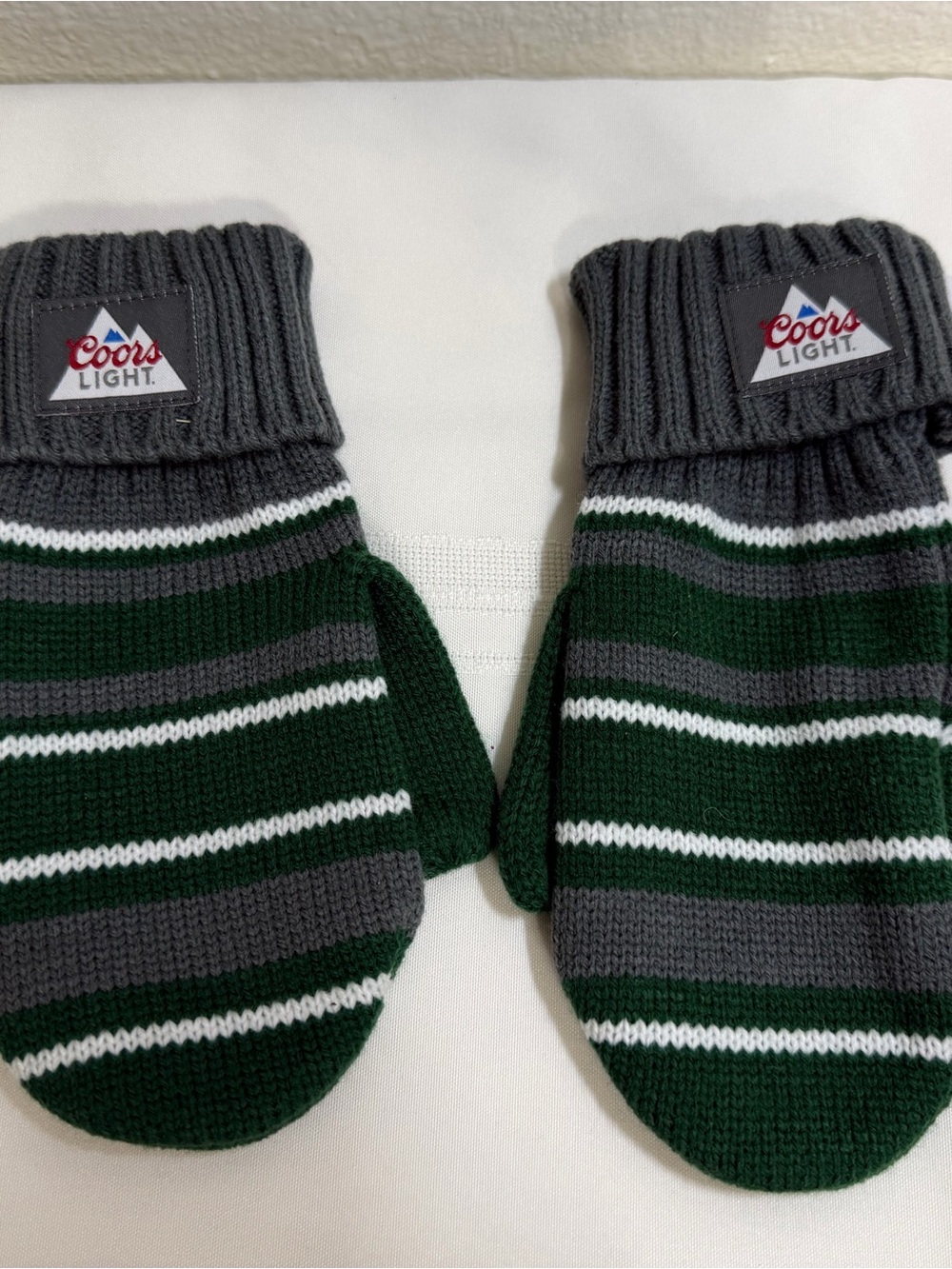Coors Light Beer Alcohol Winter Gloves Mittens Blue/ Gray Brand New w/o tag